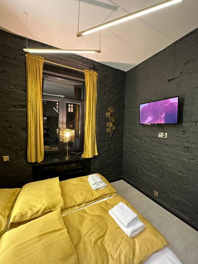 Darkhouse Versace Gold Łódź Exterior foto